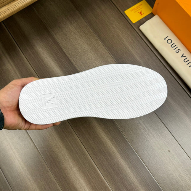 LV TRAINER SNEAKER WHITE MIX NAVY BLUE CALFSKIN AND BREATHABLE FABRIC