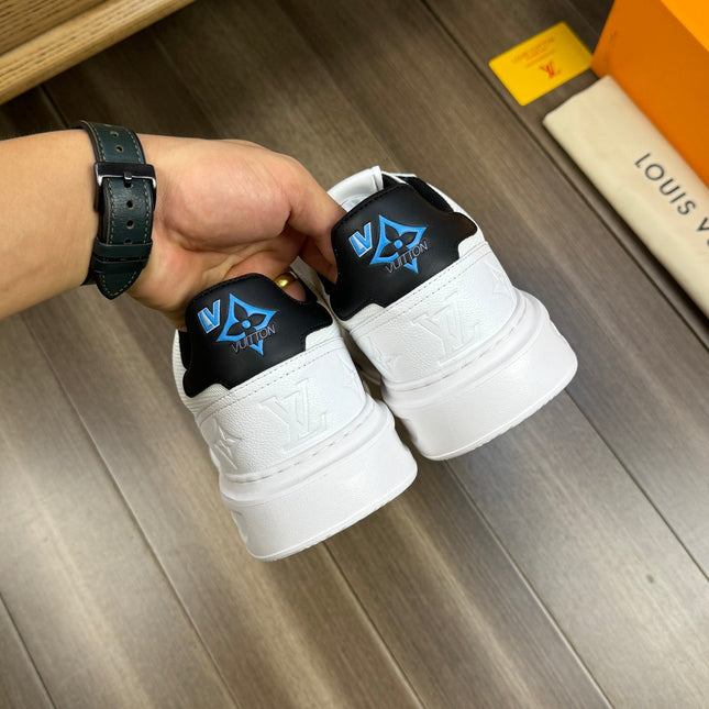 LV TRAINER SNEAKER WHITE AND BLACK CALFSKIN AND BREATHABLE FABRIC