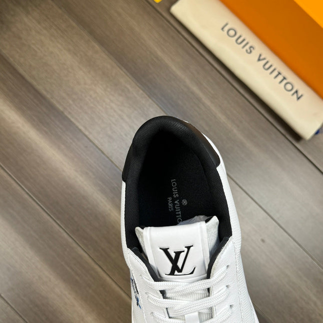 LV TRAINER SNEAKER WHITE AND BLACK CALFSKIN AND BREATHABLE FABRIC