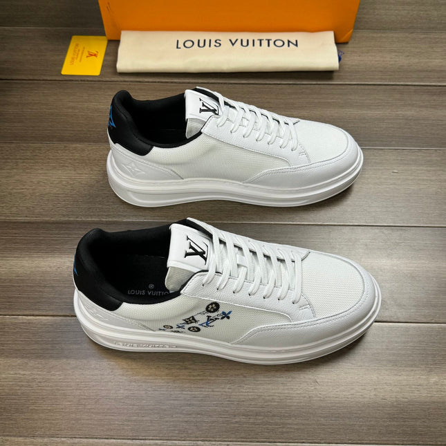 LV TRAINER SNEAKER WHITE AND BLACK CALFSKIN AND BREATHABLE FABRIC