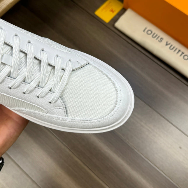 LV TRAINER SNEAKER WHITE AND BLACK CALFSKIN AND BREATHABLE FABRIC