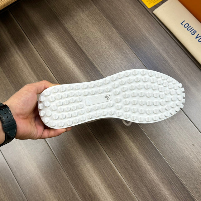 LV SNEAKERS IN WHITE MESH BREATHABLE FABRIC AND  CALFSKIN
