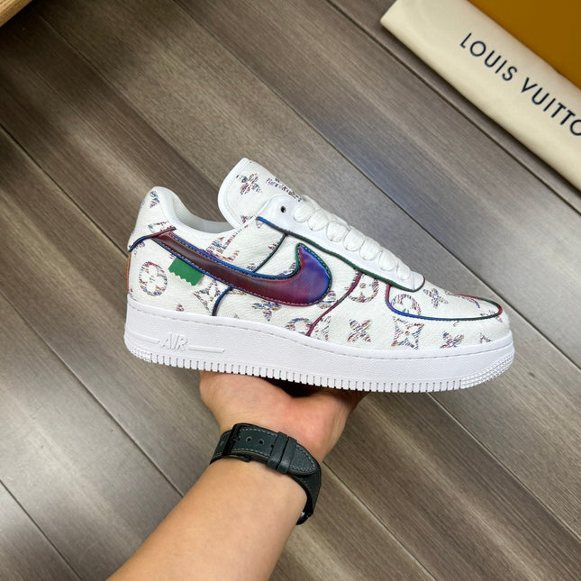 LV SNEAKER WHITE MONOGRAM CANVAS
