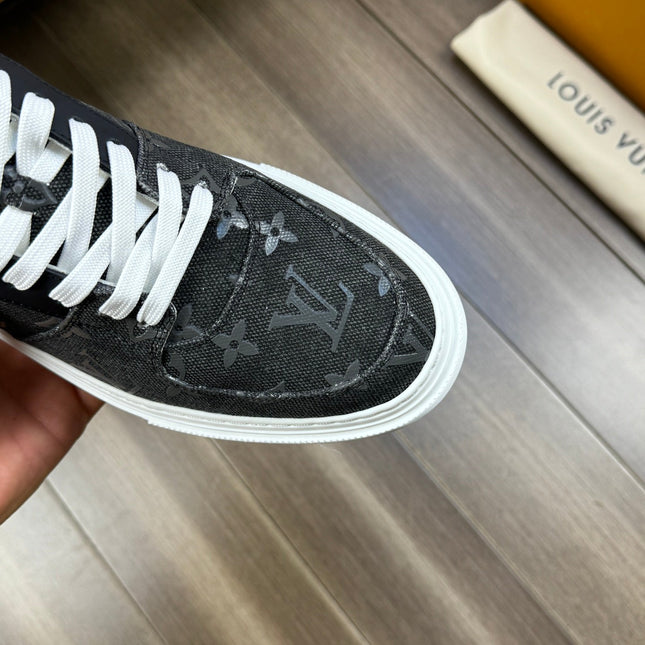 LV TRAINER SNEAKER IN BLACK MONOGRAM DENIM