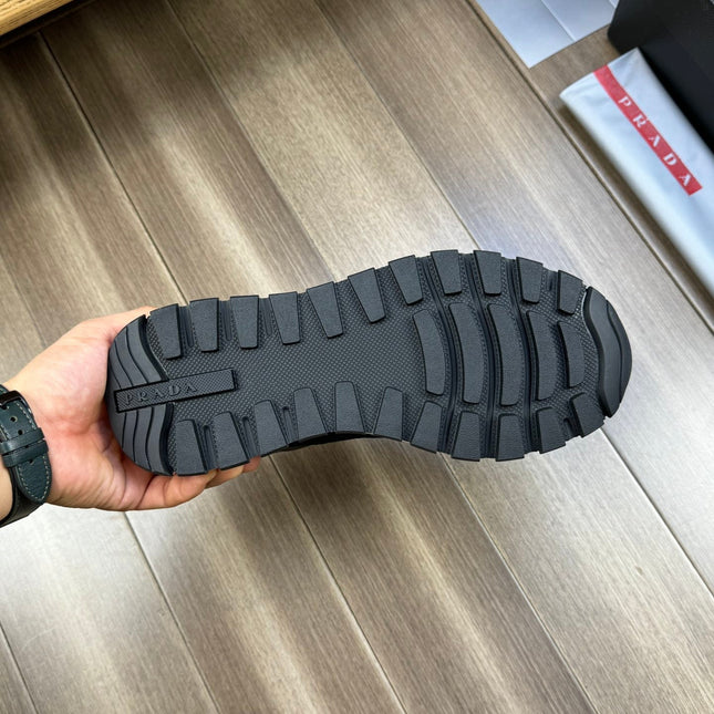 PRA SNEAKER BLACK NAPPA CALFSKIN AND FLYKNIT FABRIC