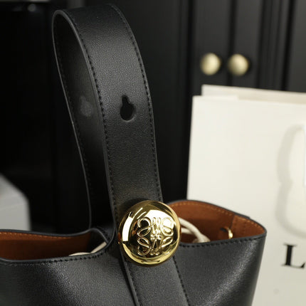 LOE MINI 19 PEBBLE BUCKET IN BLACK MELLOW CALFSKIN