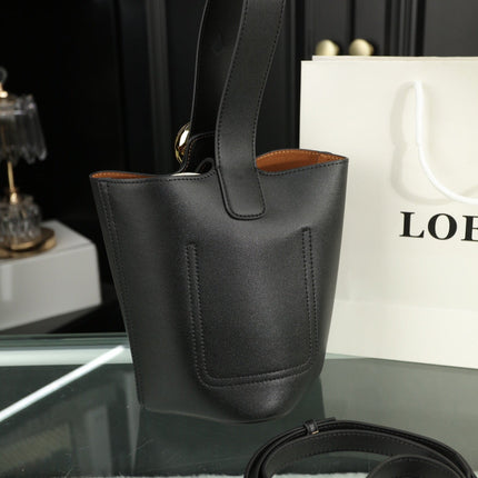 LOE MINI 19 PEBBLE BUCKET IN BLACK MELLOW CALFSKIN