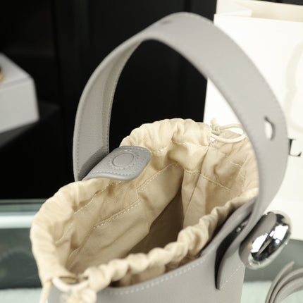 LOE MINI 19 PEBBLE BUCKET IN GRAY STEEL MELLOW CALFSKIN