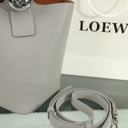LOE MINI 19 PEBBLE BUCKET IN GRAY STEEL MELLOW CALFSKIN