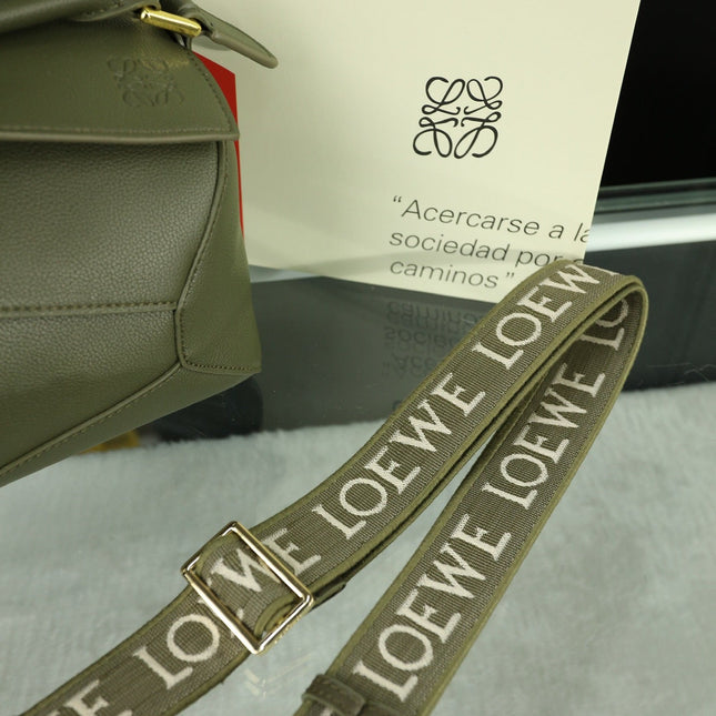 LOE MINI PUZZLE 23 BAG IN DARK OLIVE GREEN CALFSKIN