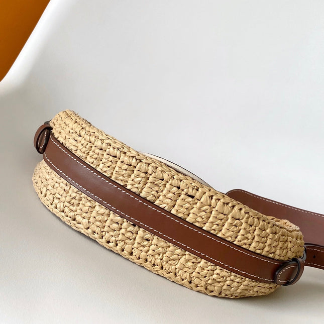 CROISSANT 25 IN NATURAL RAFFIA AND BROWN CALFSKIN TRIM