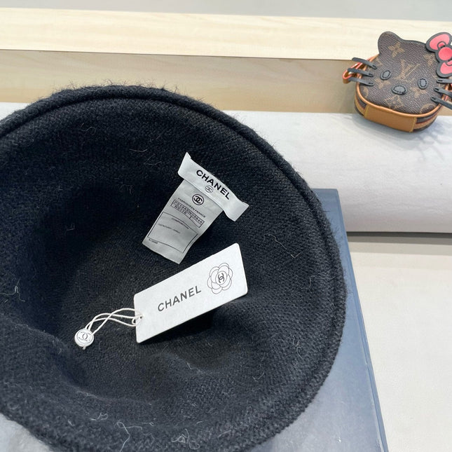 BUCKET HAT BKACK KNITTED FABRIC WITH RABBIT FUR 428090