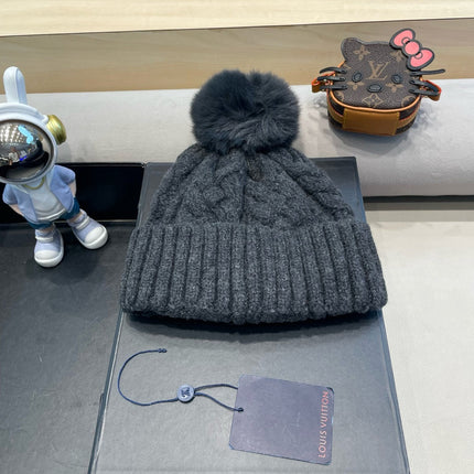 KNITTED BEANIE HAT IN BLACK WOOL AND LAMB FUR 430044