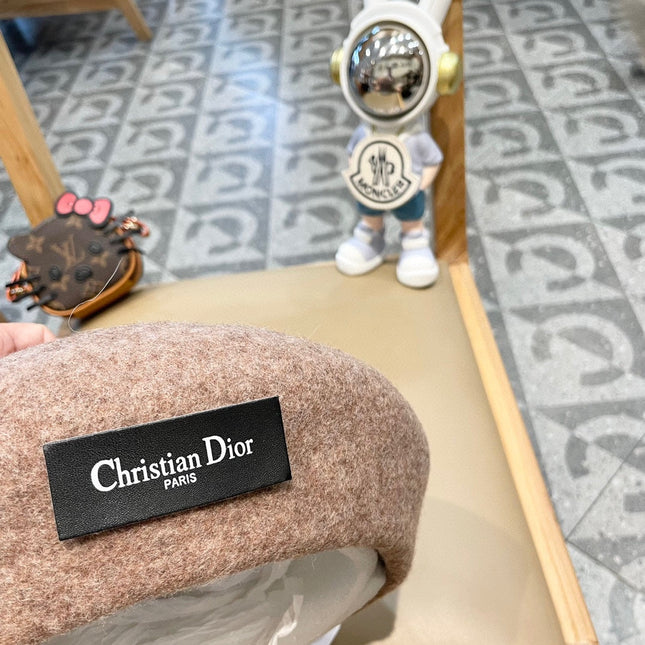 AUSTRALIAN BERET HAT IN PAPER BEIGE WOOL FELT 431716