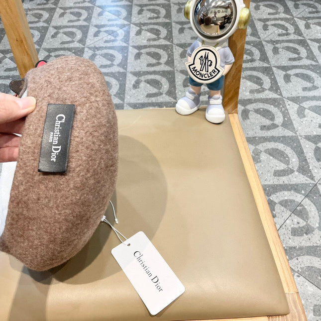 AUSTRALIAN BERET HAT IN PAPER BEIGE WOOL FELT 431716