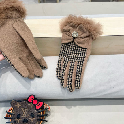 GLOVES WITH BOW IN HAZELNUT BEIGE MIX BLACK WOOL AND RABBIT FUR 453760
