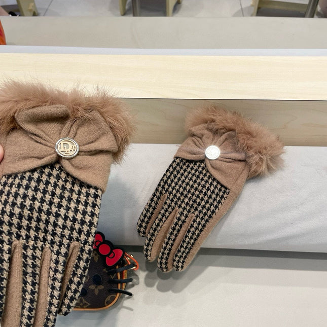 GLOVES WITH BOW IN HAZELNUT BEIGE MIX BLACK WOOL AND RABBIT FUR 453760