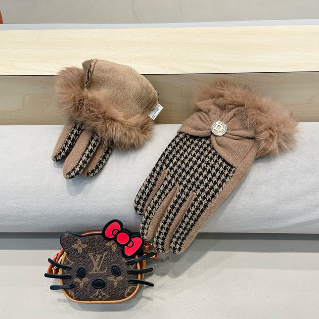GLOVES WITH BOW IN HAZELNUT BEIGE MIX BLACK WOOL AND RABBIT FUR 453760