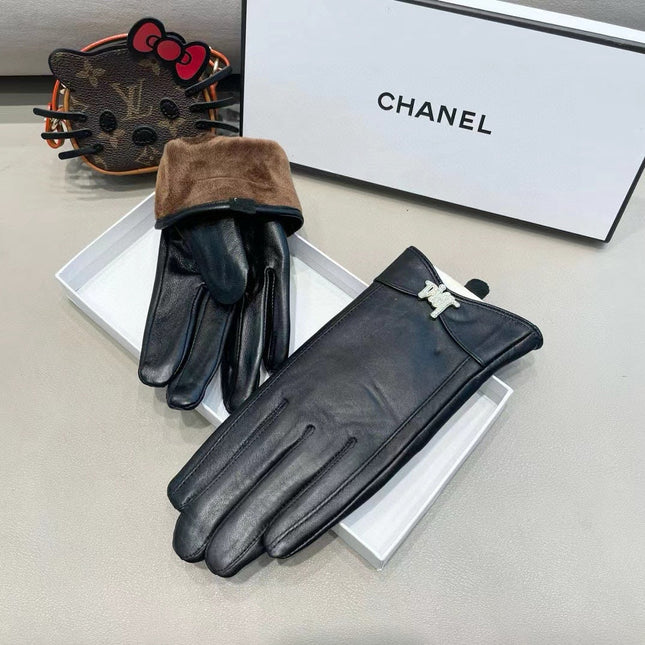 GLOVES IN BLACK LAMBSKIN AND FLEECE LINING 456278