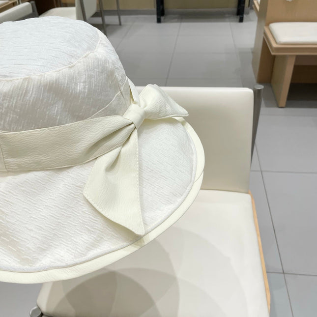 BUCKET HAT MODEL 650697 IN WHITE FABRIC