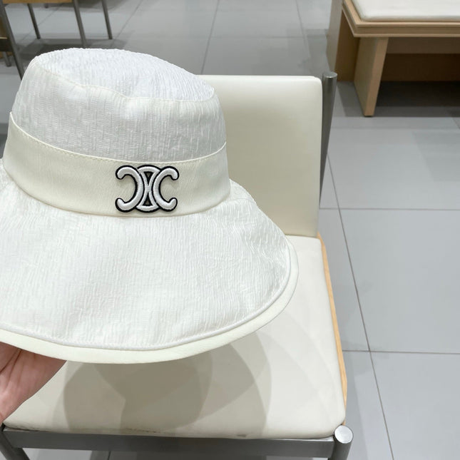 BUCKET HAT MODEL 650697 IN WHITE FABRIC