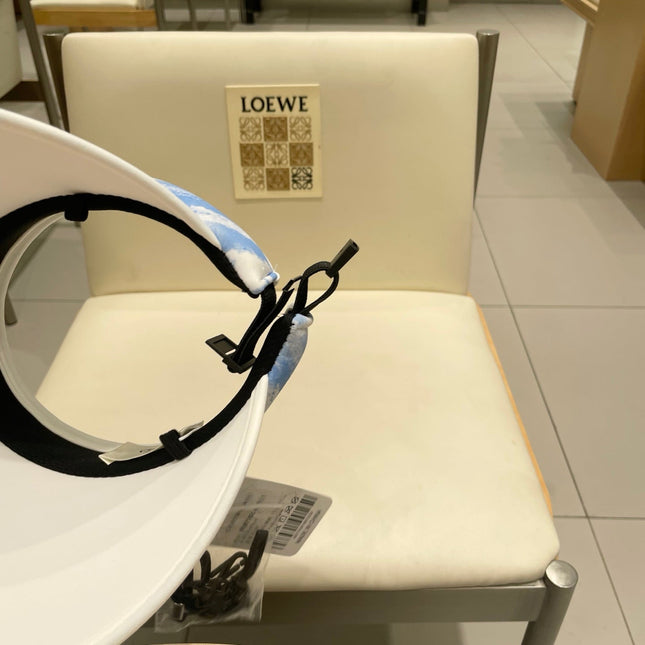 VISOR HAT MODEL 652201 IN BLUE AND WHITE FABRIC