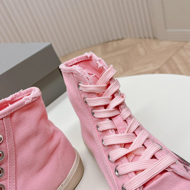 PINK CANVAS HIGH-TOP SNEAKERS LOGO GRAFFITI