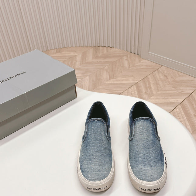 SLIP-ON SNEAKERS GRAFFITI IN LIGHT BLUE DENIM