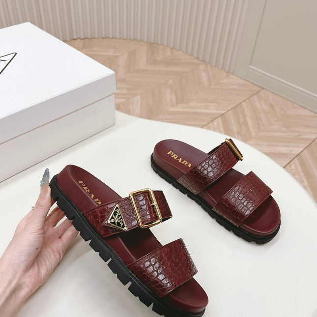 PRA CROCODILE MOTIF SLIDES SANDALS WINE CALFSKIN