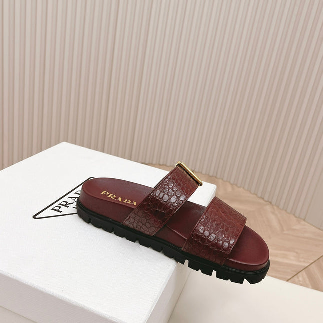 PRA CROCODILE MOTIF SLIDES SANDALS WINE CALFSKIN