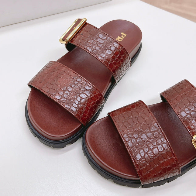PRA CROCODILE MOTIF SLIDES SANDALS WINE CALFSKIN