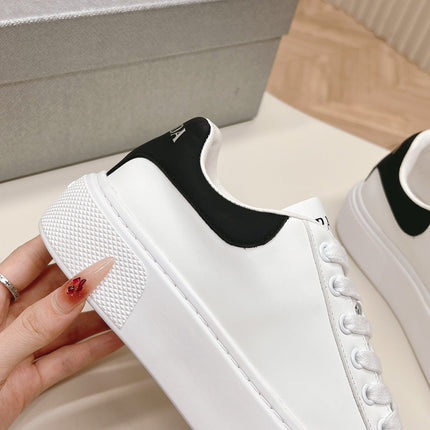 PRA RETRO SNEAKERS WHITE AND BLACK CALFSKIN