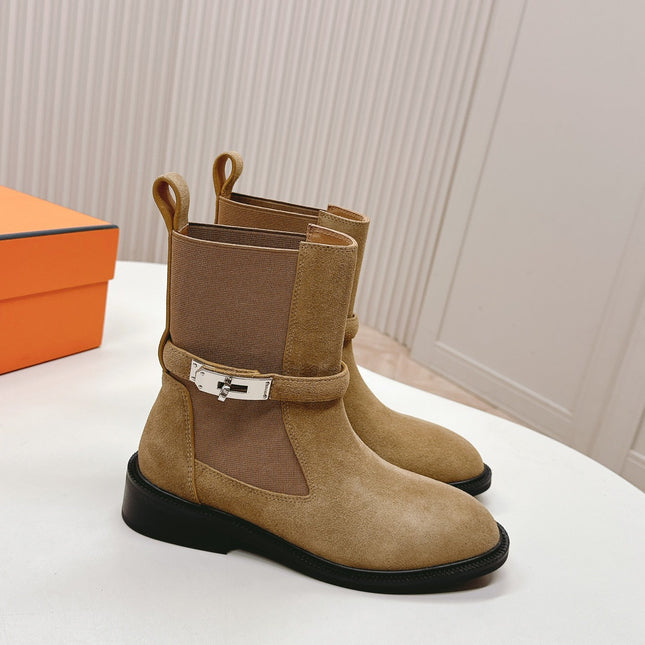 KELLY BUCKLE SHORT BOOTS IN PEANUT BROWN SUEDE