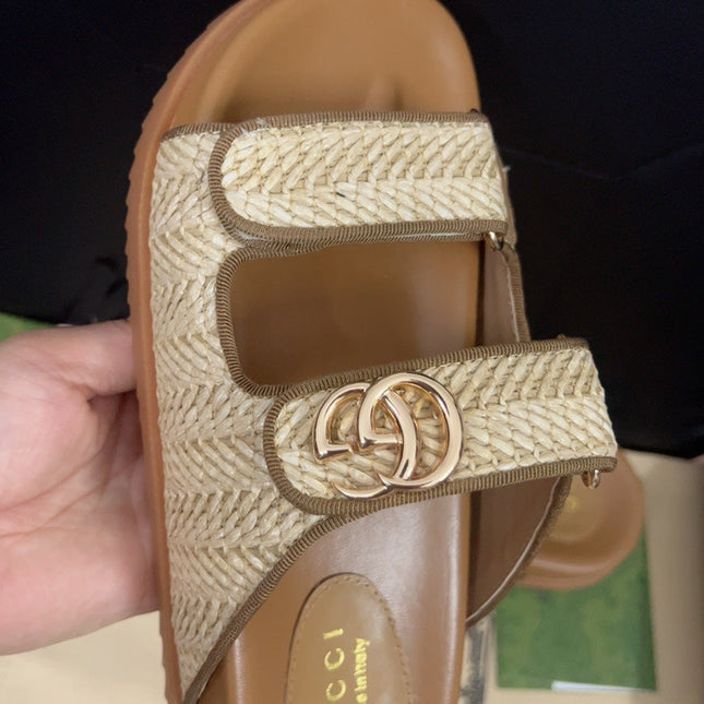 GG SANDAL WITH DOUBLE G CARAMEL CALFSKIN