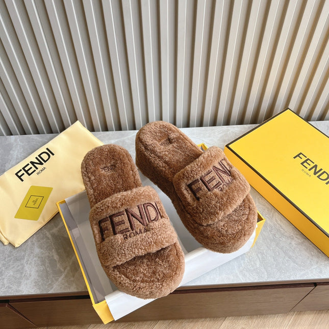 FENDI SLIPPER IN SEPIA BROWN FUR