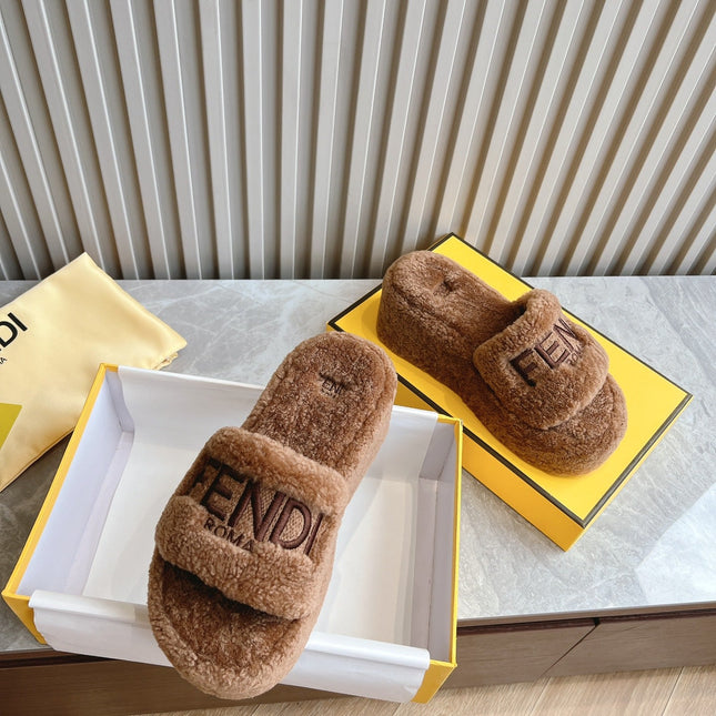 FENDI SLIPPER IN SEPIA BROWN FUR