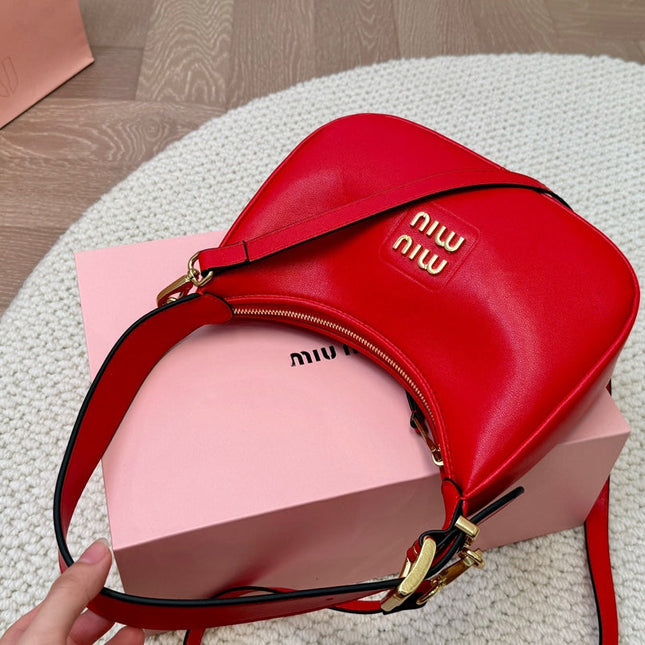 HOBO 22 BAG IN CHERRY RED CALFSKIN