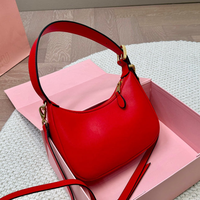 HOBO 22 BAG IN CHERRY RED CALFSKIN