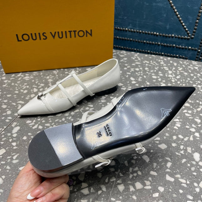 POINTED FLAT SHOES IN WHITE CALFSKIN