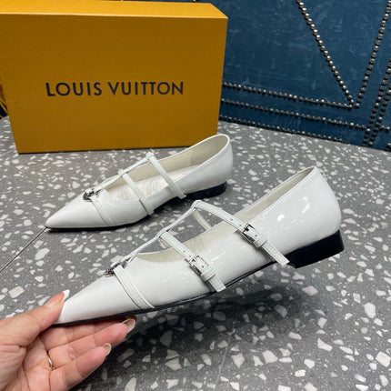 POINTED FLAT SHOES IN WHITE CALFSKIN