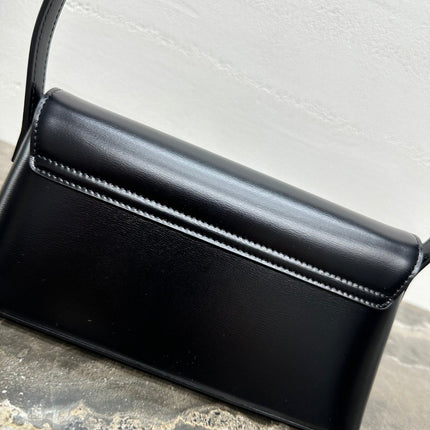 CELINE 25S TRIOMPHE BAG 24 IN BLACK SHINY CALFSKIN