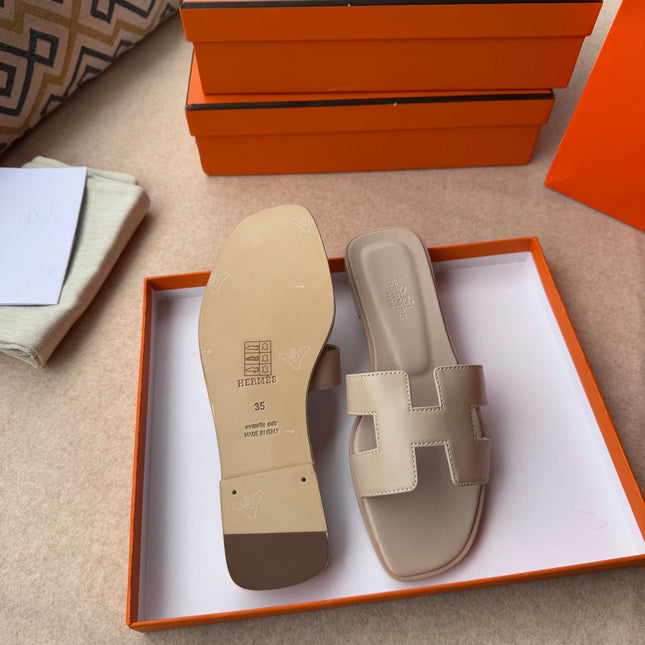 0RAN SANDALS IN KHAKI BROWN CALFSKIN