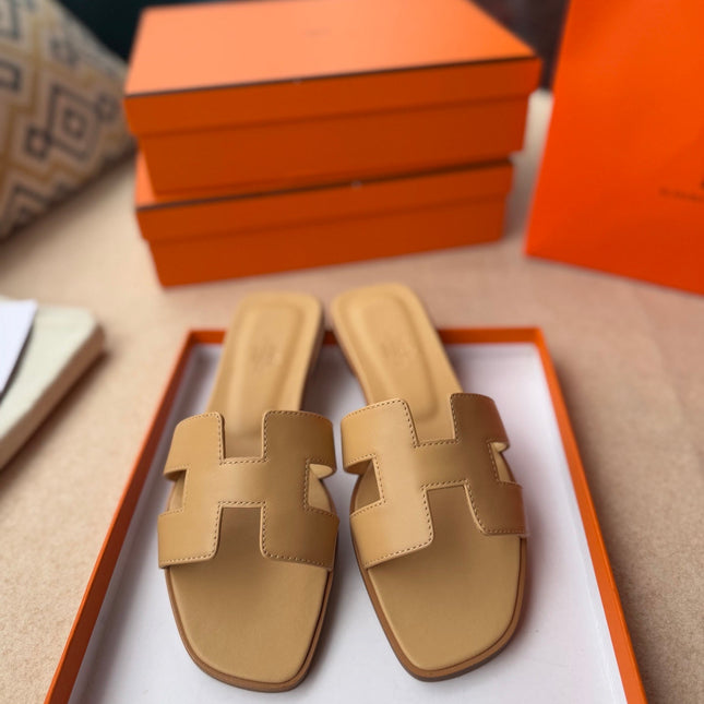 0RAN SANDALS IN TORTILLA BROWN CALFSKIN