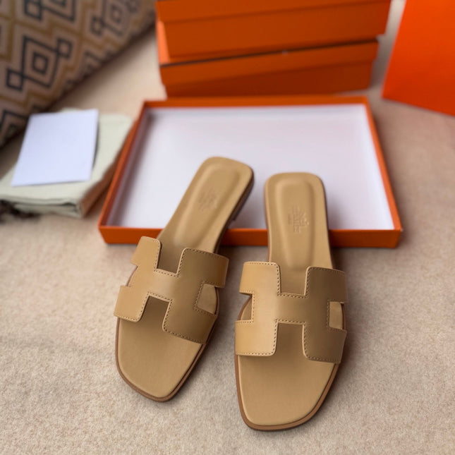 0RAN SANDALS IN TORTILLA BROWN CALFSKIN