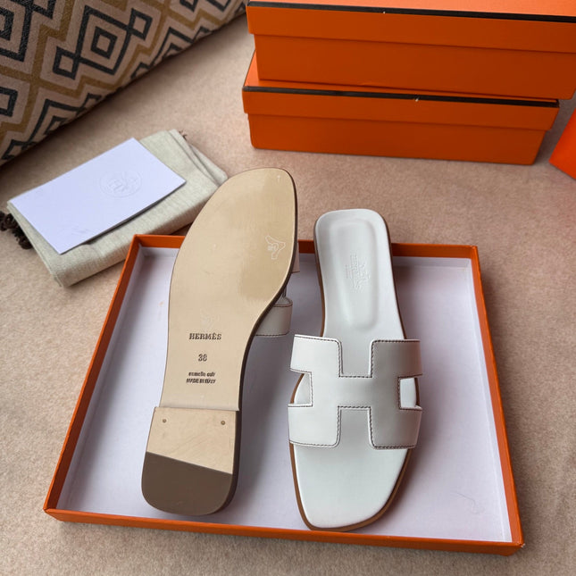 0RAN SANDALS IN WHITE CALFSKIN