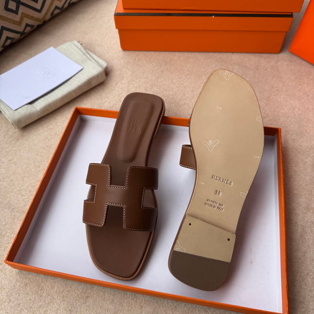 0RAN SANDALS IN PECAN BROWN CALFSKIN