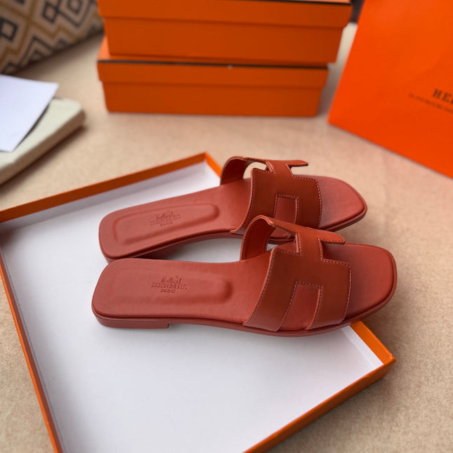 0RAN SANDALS IN GINGER ORANGE CALFSKIN