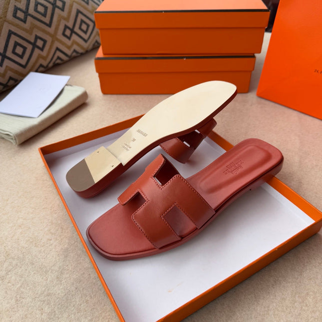 0RAN SANDALS IN GINGER ORANGE CALFSKIN