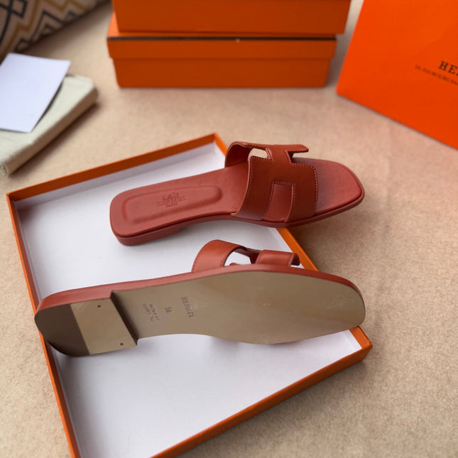 0RAN SANDALS IN GINGER ORANGE CALFSKIN