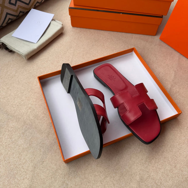 0RAN SANDALS IN JAM RED CALFSKIN